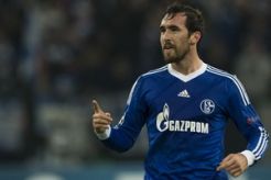 Schalke ikuti langkah Bayern dan Dortmund