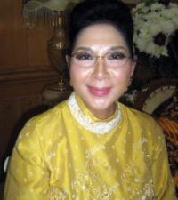 Hartati curhat dengan Titiek Puspa