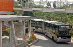 JPO busway akan diganti eskalator