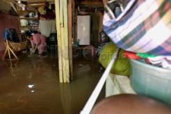 Kebanjiran, warga Kampung Pulo sudah terbiasa