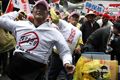 Demonstran lemparkan 5.000 telur ke polisi Taiwan