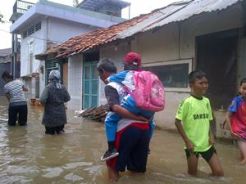 Tanggul belum selesai, Kampung Candulan kebanjiran 1 meter