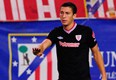 Red Devils incar gelandang Bilbao