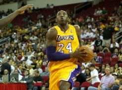 Cetak 30 ribu poin, Bryant sejajar dengan Jordan dan Malone