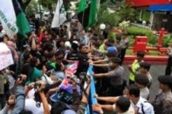 Pagi tadi dua aksi massa terjadi di Jakarta