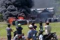 Protes pemekaran, mobil plat merah dibakar