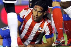Falcao tak berdaya hadapi serangan Messi