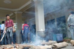 Diusir Satpol PP, warga rusak Gedung Pemkab Lahat