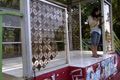 Minimarket depan rumah dinas Dede Yusuf dirusak