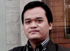 Paradoks komunikasi elite