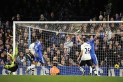 Chelsea bombardir Everton 2-1