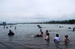 Pantai Glagah, dibanjiri pengunjung