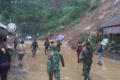 Diterjang longsor, Jalan...