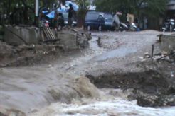 Banjir, jalan Trans...
