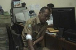 Dua staf Kelurahan Cipandu Jaya dibacok pria misterius