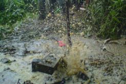 Ratusan semburan gas kepung satu desa