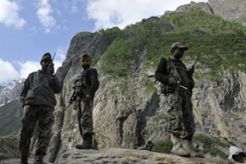 Pakistan minta bantuan internasional untuk redakan ketegangan di Kashmir