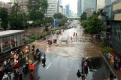 Banjir, operasional 3 koridor busway terganggu