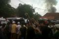 Kabel tiang listrik putus, nyaris membakar pemukiman warga