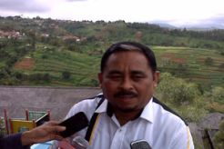 Presiden PKS Luthfi Hasan tiba di KPK