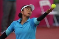 Hat-trik menang, Tim...