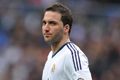 Higuain pertimbangkan hijrah ke United atau Juve