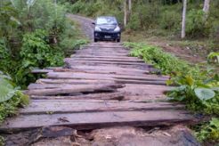 Jembatan ini bikin warga was-was kalau lewat