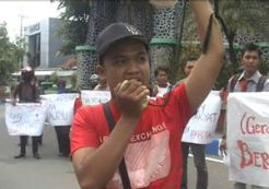 HMI Jombang & Mojokerto kecam SBY