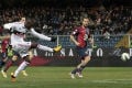 Fans berulah, Genoa dan Lazio dihukum
