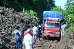 Awas, longsor susulan hantui jalur Polman-Mamasa