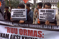 Tolak RUU ormas, mahasiswa diikat dan dilakban