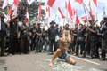 Warga Garut tolak bendera...