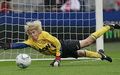 Ajax incar anak Edwin van der Sar