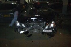 Pesinetron tabrak pengendara motor & pekerja galian