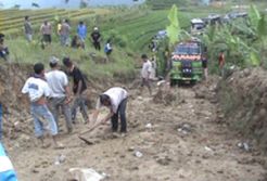 Longsor, jalan alternatif Banjarnegara-Pekalongan putus