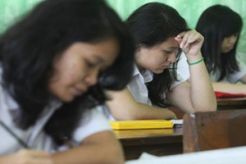 Hari ini siswa SMP jangan ke mal, konsen ke UN!