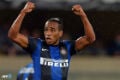 Alvaro Pereira pertimbangkan tawaran Tottenham