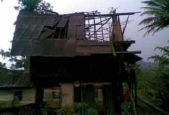 Tiga desa di Lahat diterjang puting beliung