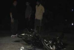 Yamaha Mio milik anggota geng motor dibakar warga