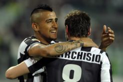 Menangkan derby Turin, Juve selangkah lagi juara