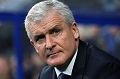 Mark Hughes tangani...