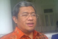 Aher dukung Pemkot Bandung laporkan surat seks ke Polisi