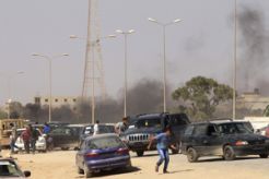 Bentrok demonstran & milisi di Benghazi, 11 tewas