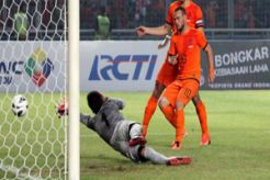 Gagalkan aksi Van Persie,  Meiga tetap punya Malang