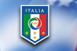 Sepak bola Italia incar...
