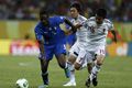 Jepang untuk sementara unggul tipis atas Italia