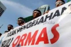 Pengesahan RUU Ormas ditunda pekan depan