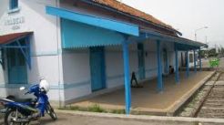 Taman parkir wisata Ngabean tak terurus