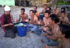 Sambut Ramadan, puluhan preman gelar ritual penyucian