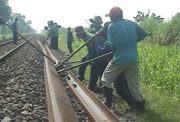PT KAI perbaiki rel di Jombang